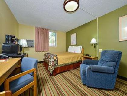 Super 8 by Wyndham Minot Airport - image 11