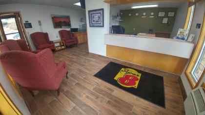 Super 8 by Wyndham Minot Airport - image 4
