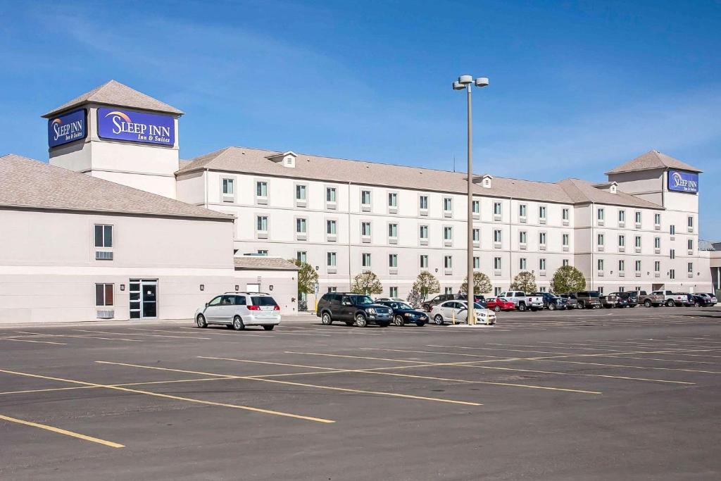 Sleep Inn & Suites Conference Center and Water Park - main image