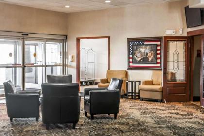 Sleep Inn & Suites Conference Center and Water Park - image 3