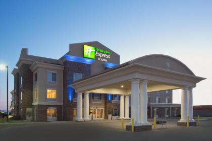Holiday Inn Express Hotel & Suites Minot South an IHG Hotel - image 9