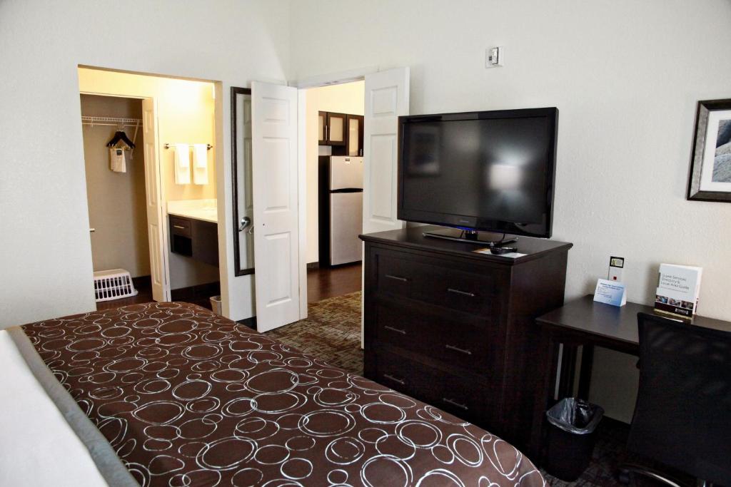 Staybridge Suites Minot an IHG Hotel - image 4