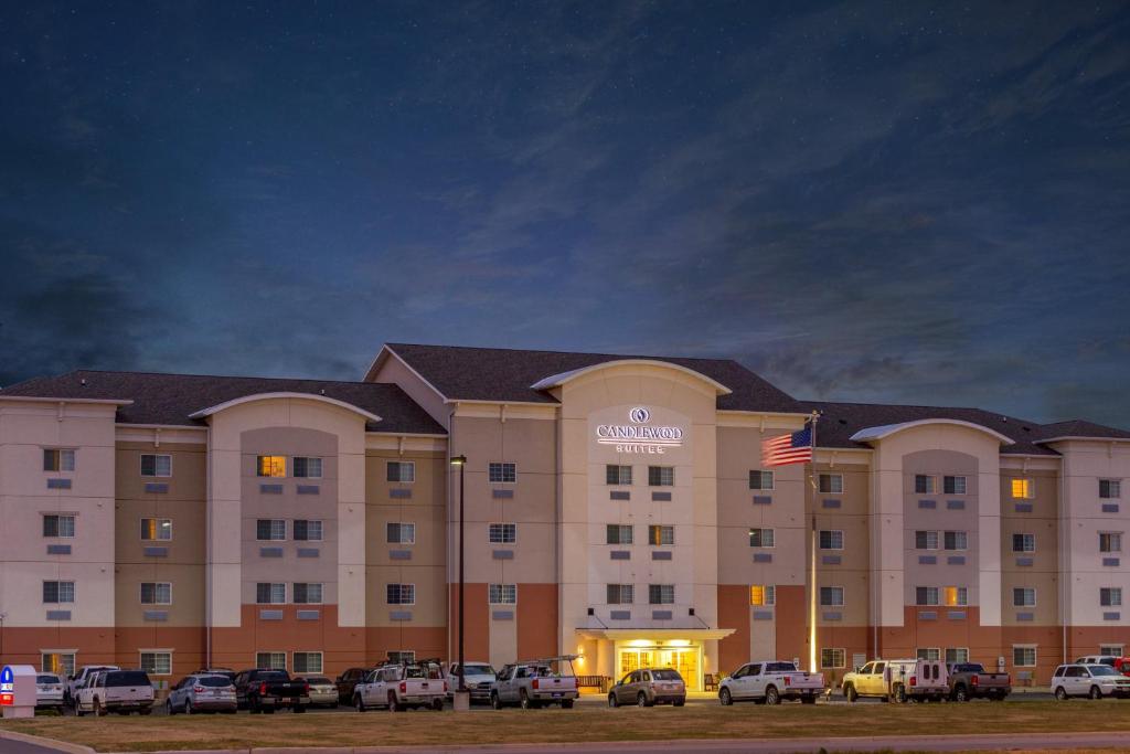 Candlewood Suites Minot an IHG Hotel - main image