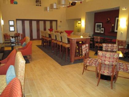 Hampton Inn & Suites Minot - image 10