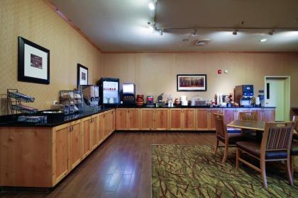 Hawthorn Suites by Wyndham Minot - image 12