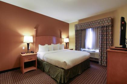 Hawthorn Suites by Wyndham Minot - image 14