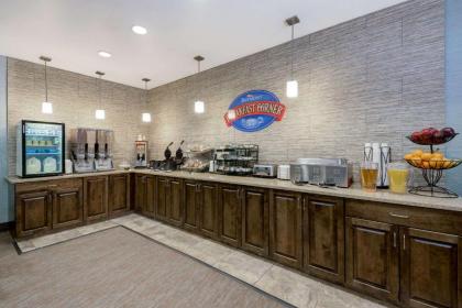Baymont by Wyndham Minot - image 14