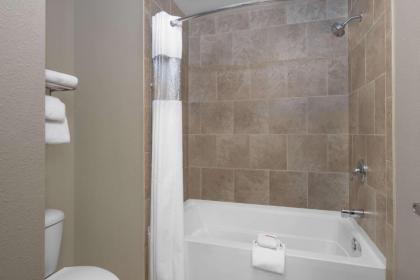 Baymont by Wyndham Minot - image 4