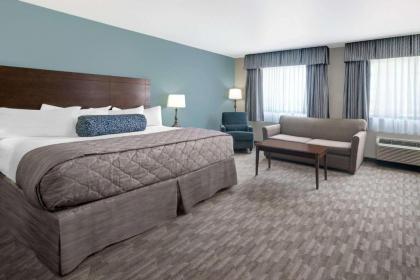 Baymont by Wyndham Minot - image 9