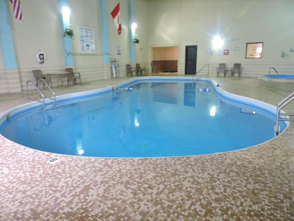 Dakota Inn - image 5