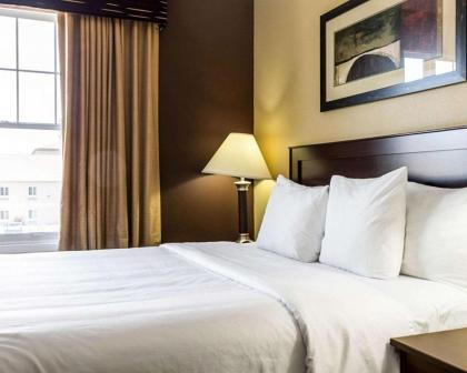 MainStay Suites Minot - image 14