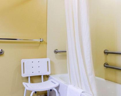 MainStay Suites Minot - image 3