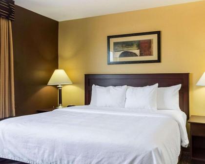 MainStay Suites Minot - image 8