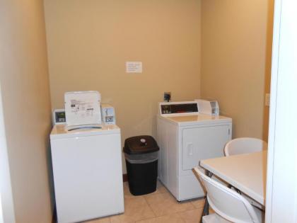 Sierra Inn Minot - image 5