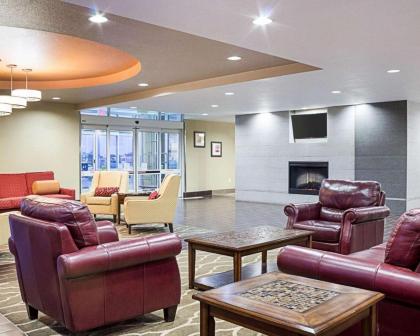 Comfort Suites Minot - image 10