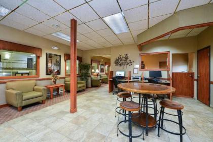 Studio 6 - Minot ND - image 7