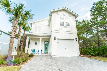 Aqua Vida by RealJoy Vacations miramar Beach Florida