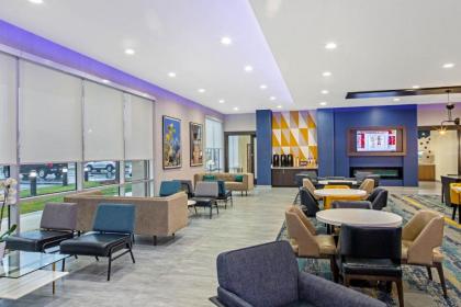 La Quinta Inn & Suites by Wyndham Miramar Beach-Destin - image 5