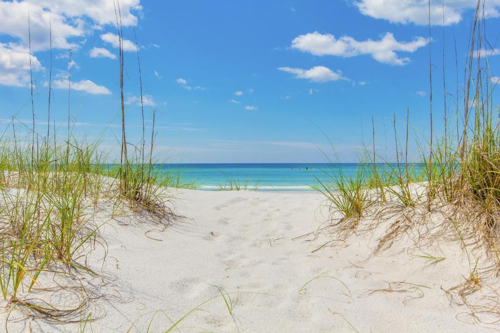 New Listing! Luau Golf & Beach Bliss - Gulf Views condo - image 2