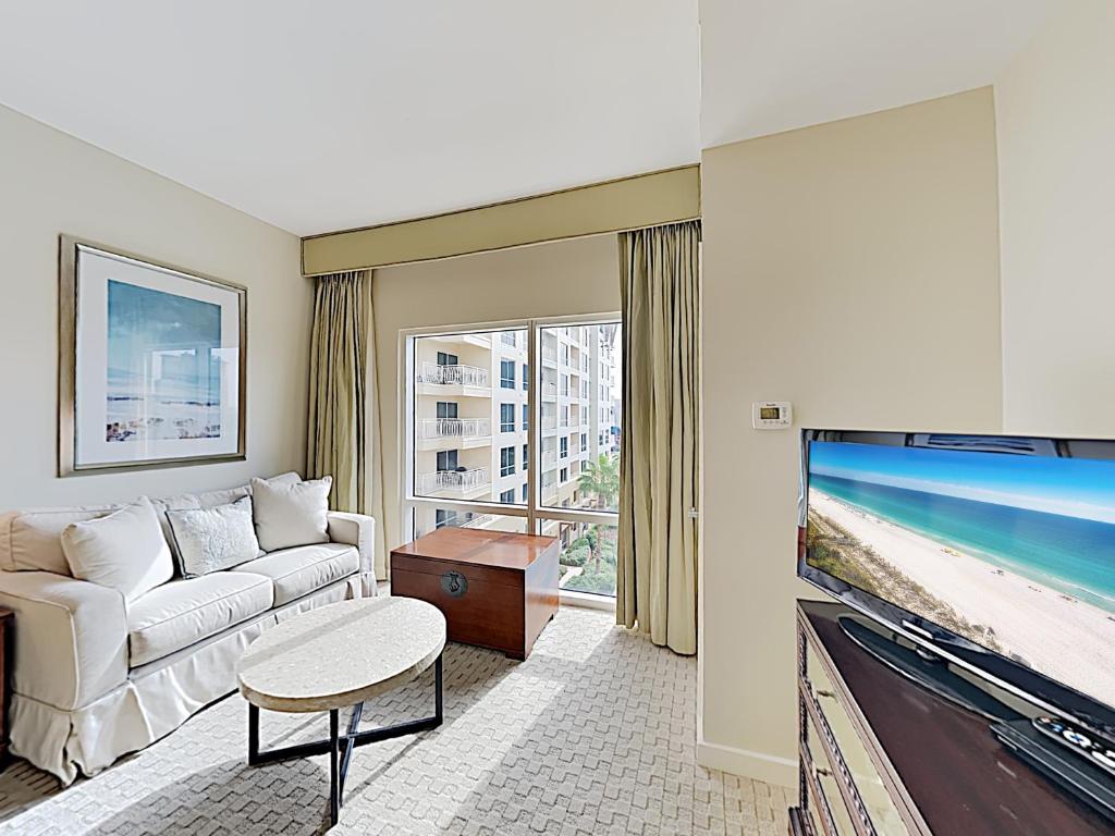 New Listing! Luxe Luau Suite on the Beach with Pools condo - main image