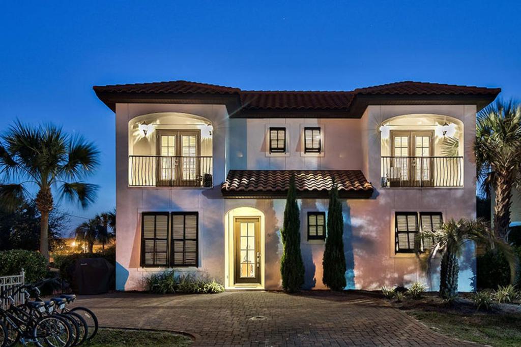 BEYOND THE SEA by Bliss Beach Rentals - main image