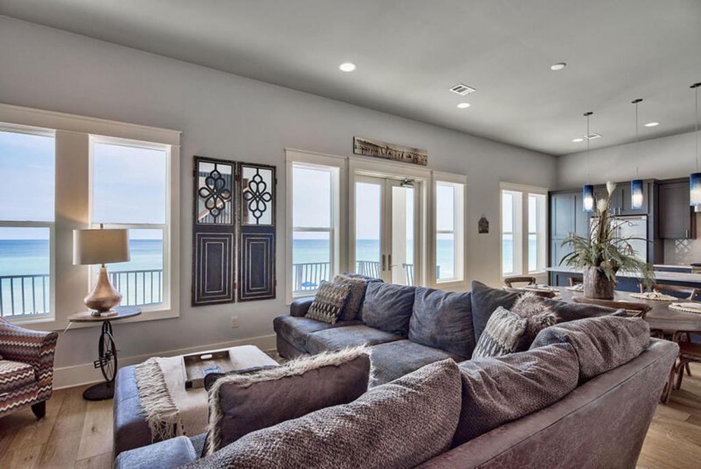 Gulf Breeze by Five Star Properties - image 3