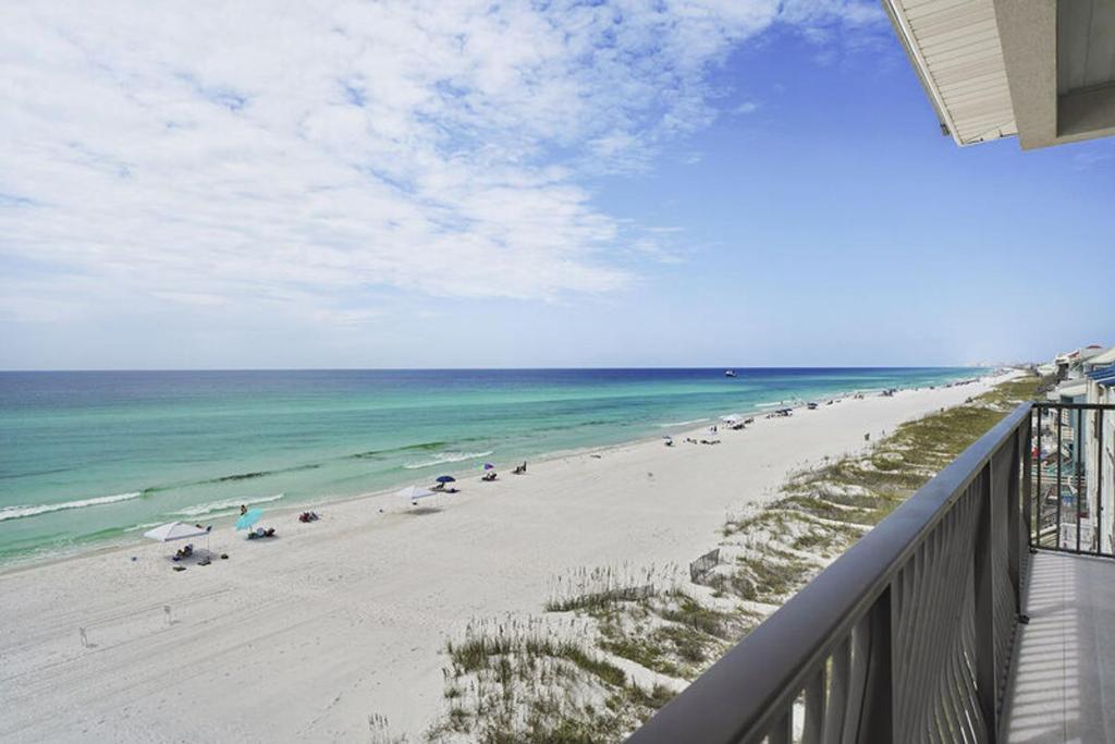 Gulf Breeze by Five Star Properties - image 5