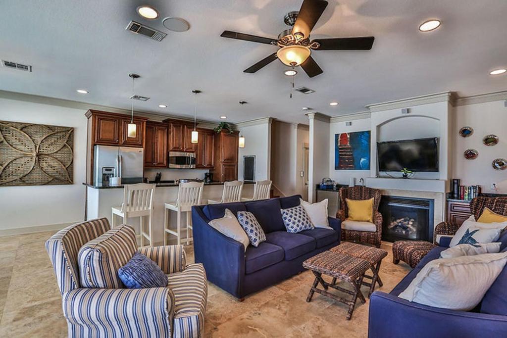 Las Olas by Five Star Properties - image 2