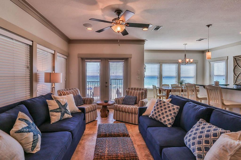 Las Olas by Five Star Properties - image 3