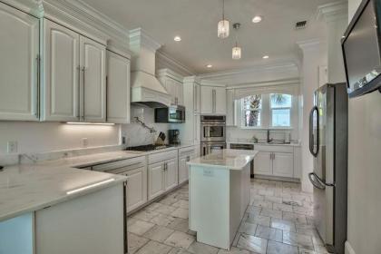 Sanctuary at Frangista Beach by Five Star Properties - image 6