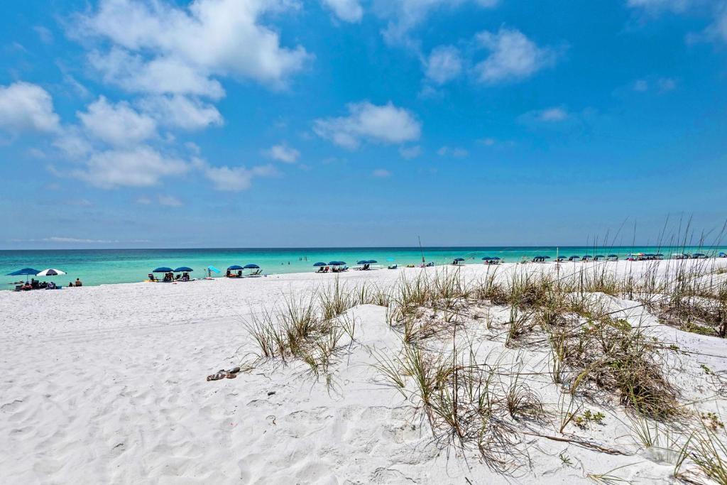 Lucky Shores by RealJoy Vacations - image 3