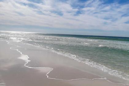 Luxurious Alerio Condo with Private Beach Access! - image 2