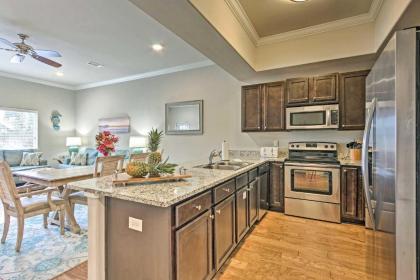 Luxurious Alerio Condo with Private Beach Access! - image 3