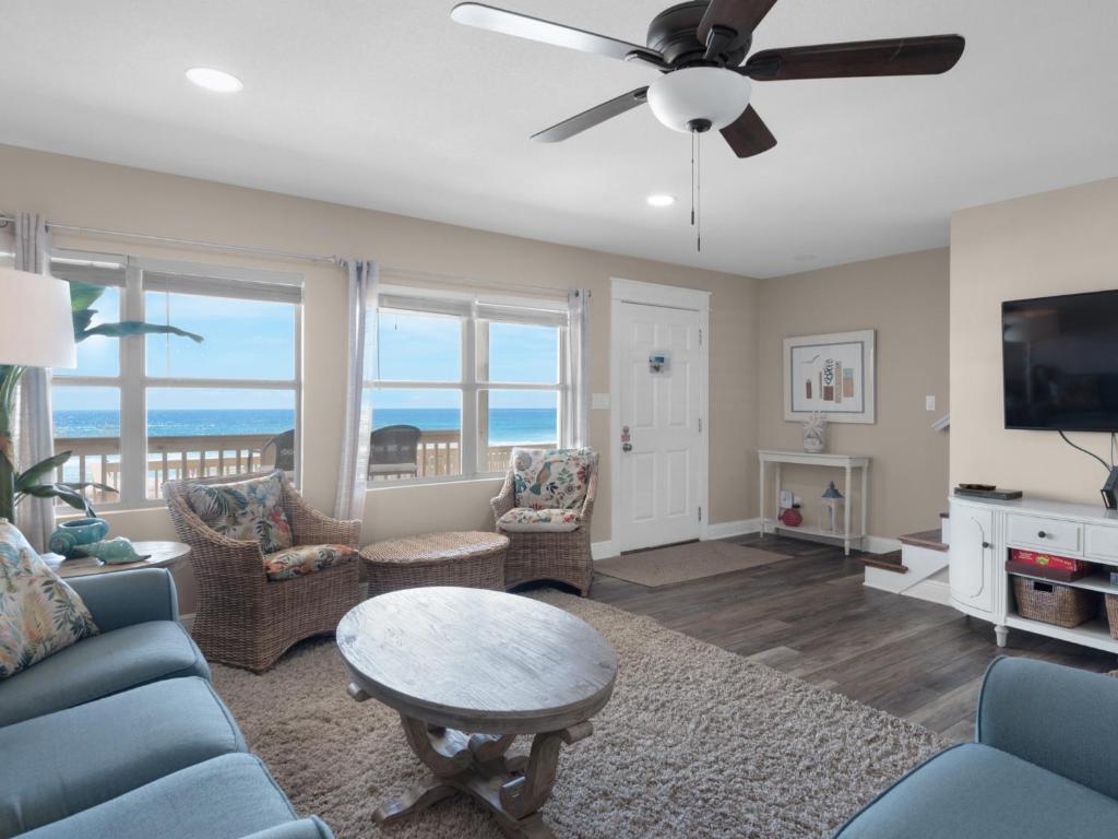 Quiet Surf Townhomes II #3 - image 3