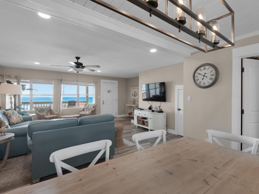 Quiet Surf Townhomes II #3 - image 7