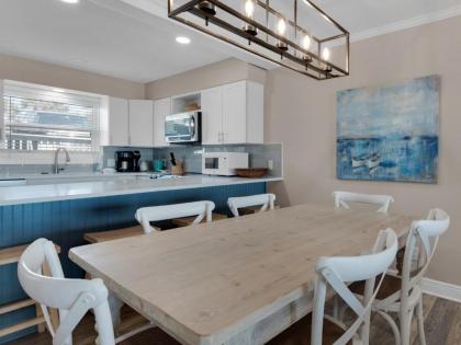 Quiet Surf Townhomes II #3 - image 8