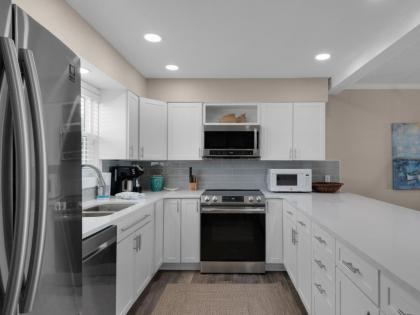 Quiet Surf Townhomes II #3 - image 9