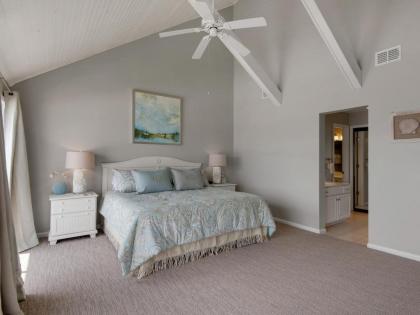 Quiet Surf Townhomes II #2 - image 15