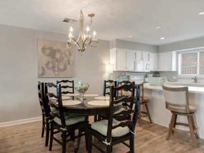 Quiet Surf Townhomes II #2 - image 8