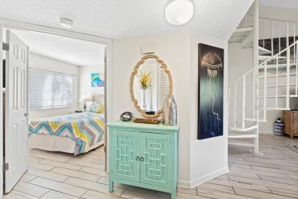 Sunshine Cottage - image 17