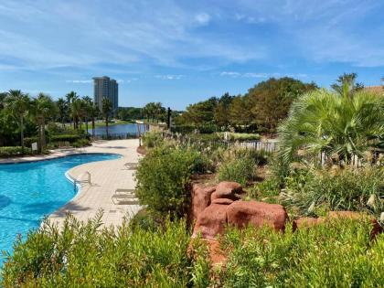 Ocean View Luxurious Condo-BEST location + balcony - image 4