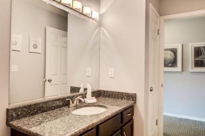 7 E Two Bedroom Condo - image 10