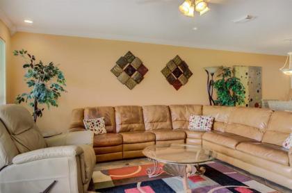 4 A Three Bedroom Townhome - image 7
