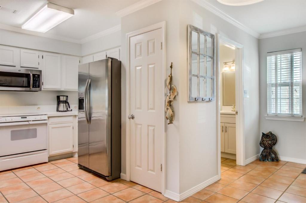 5 C Three Bedroom Townhome - main image