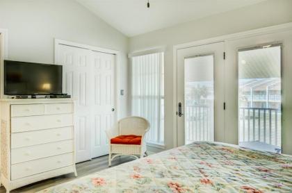 5 C Three Bedroom Townhome - image 3