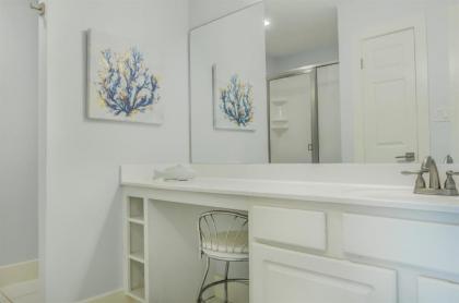2 C Three Bedroom Townhome - image 18