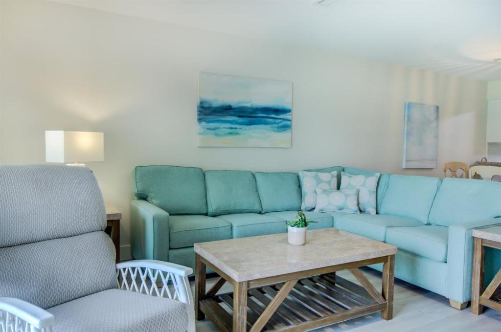 2 C Three Bedroom Townhome - image 4