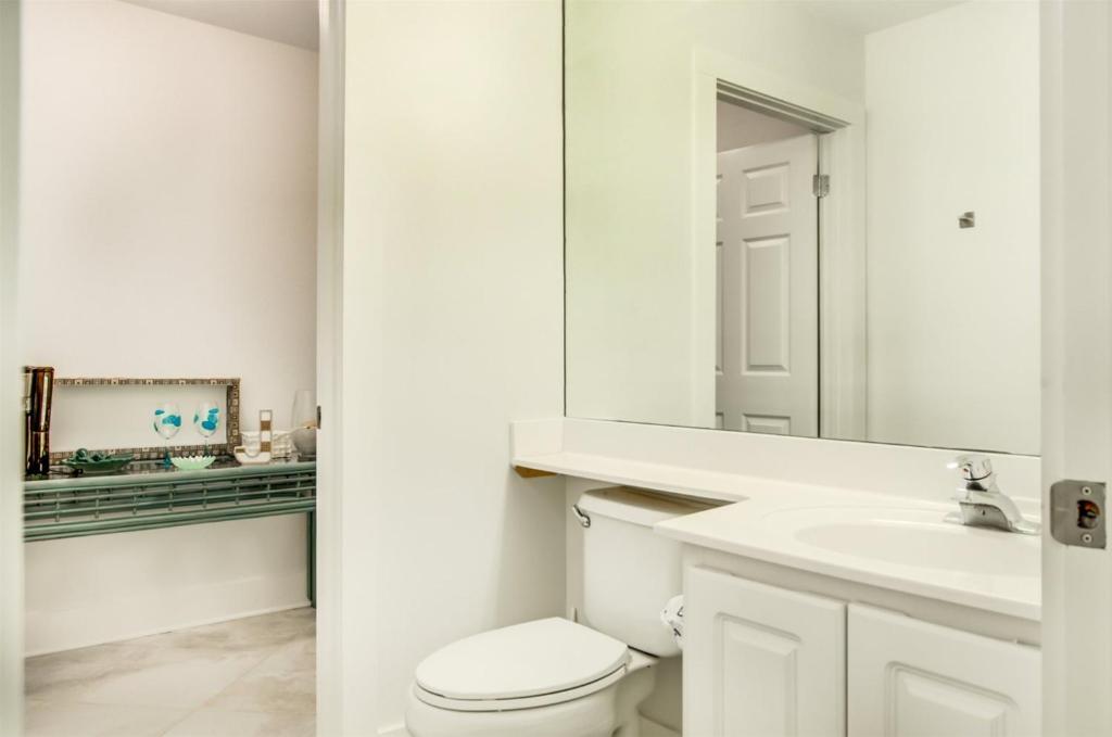 2 C Three Bedroom Townhome - image 5
