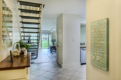 2 C Three Bedroom Townhome - image 9