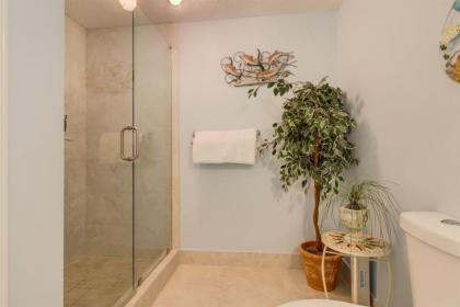 3 A Three Bedroom Townhome - image 8